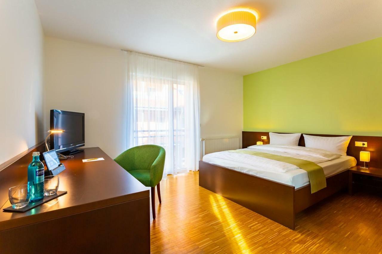 Acantus Hotel Weisendorf Exterior photo
